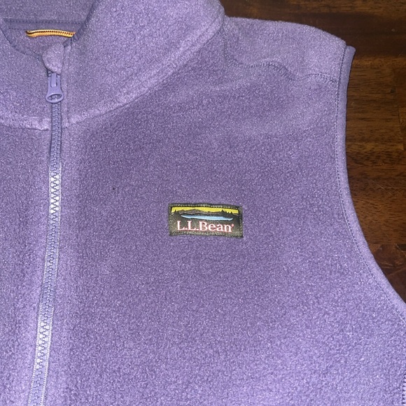 L.L Bean fleece vest - Picture 2 of 6
